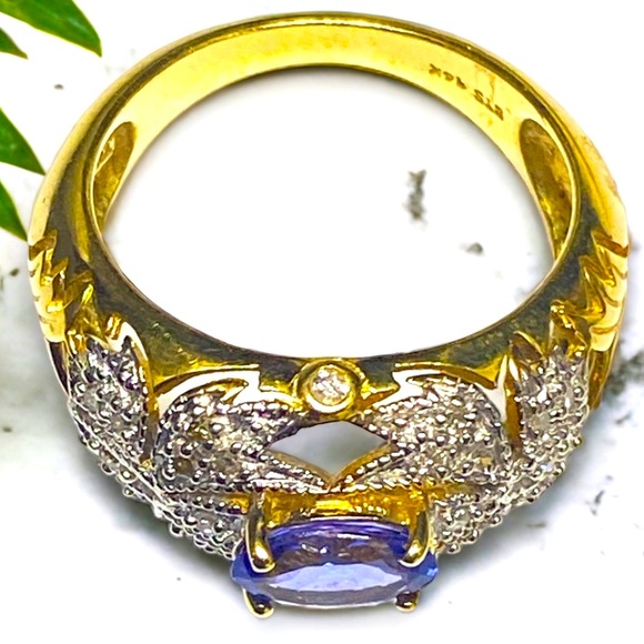 STUNNING 14K Gold Diamond Oval TANZANITE and Diamond Statement Ring Size 6! - Picture 4 of 16